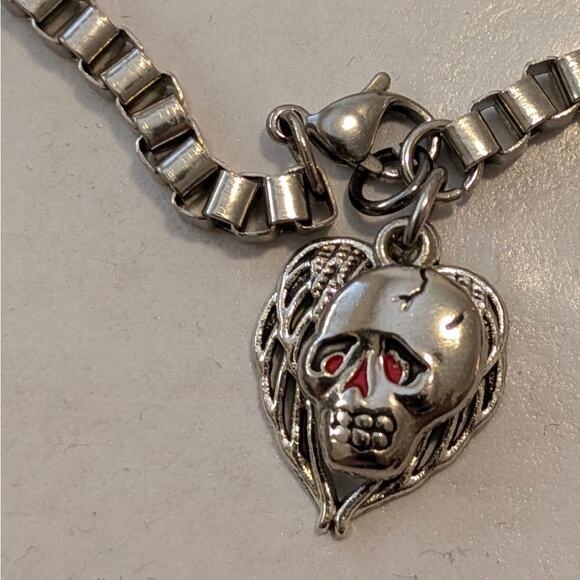 ED HARDY Skull & Wings Charm Bracelet on Silver Stainless Steel Box Chain 8" - Picture 4 of 8